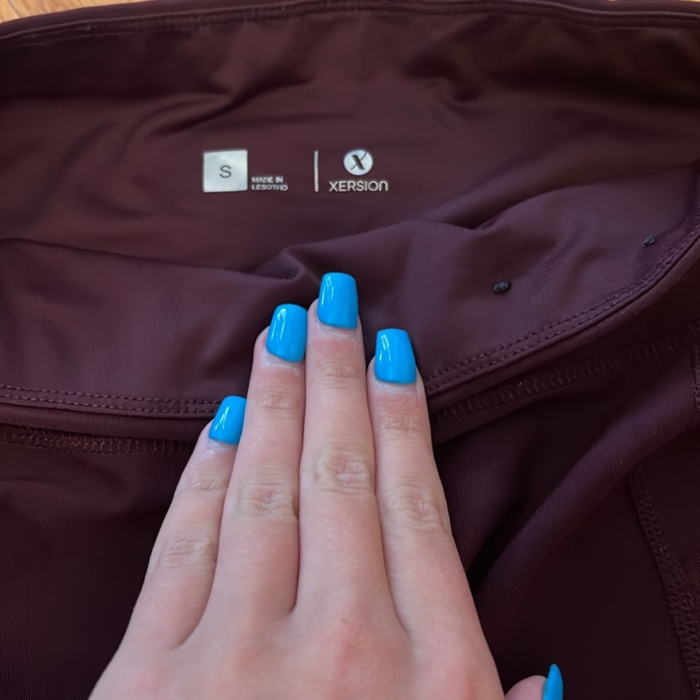 Size small!! - Picture 2 of 3